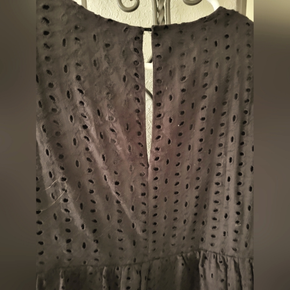 Black eyelet romper - Picture 2 of 4